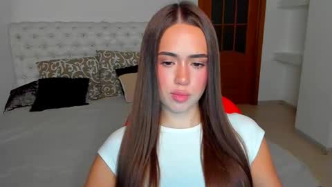 Snapshot of mmm_bananaa_ chatting on September 27, 4:56 pm Beata online show from September 27, 4:56 pm