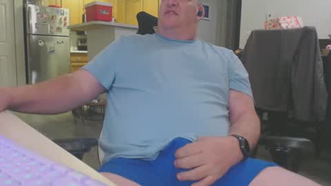 Snapshot of mmmthatsfunnn chatting on December 19, 2:56 am mmmthatsfunnn online show from December 19, 2:56 am