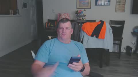 Snapshot of mmmthatsfunnn chatting on December 29, 4:48 am mmmthatsfunnn online show from December 29, 4:48 am