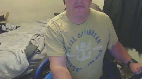 Snapshot of mmmthatsfunnn chatting on January 6, 1:20 am mmmthatsfunnn online show from January 6, 1:20 am