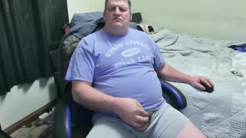 Snapshot of mmmthatsfunnn chatting on February 5, 6:13 am mmmthatsfunnn online show from February 5, 6:13 am