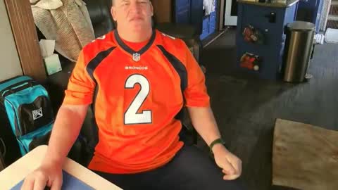 Snapshot of mmmthatsfunnn chatting on December 21, 7:21 pm mmmthatsfunnn online show from December 21, 7:21 pm