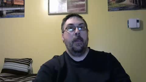 Snapshot of mmr45 chatting on October 28, 4:16 am mmr45 online show from October 28, 4:16 am