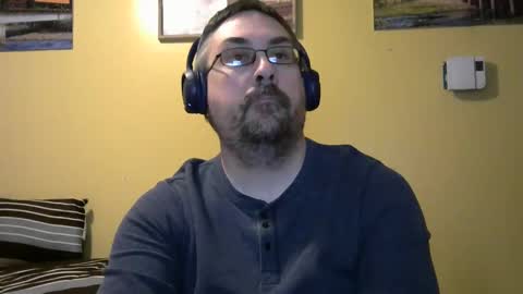 Snapshot of mmr45 chatting on October 29, 4:15 am mmr45 online show from October 29, 4:15 am