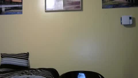 Snapshot of mmr45 chatting on November 27, 6:04 am mmr45 online show from November 27, 6:04 am