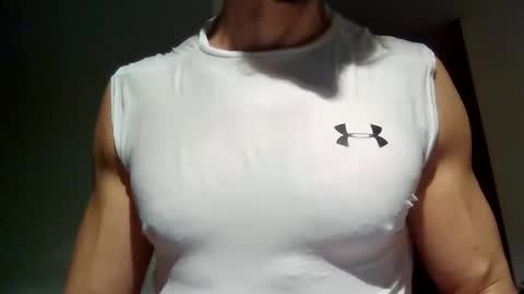 Snapshot of mmuscularman chatting on December 2, 7:14 am mmuscularman online show from December 2, 7:14 am