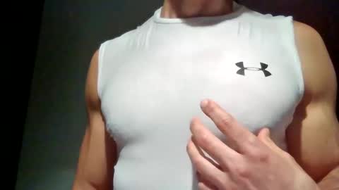 Snapshot of mmuscularman chatting on January 27, 8:40 am mmuscularman online show from January 27, 8:40 am