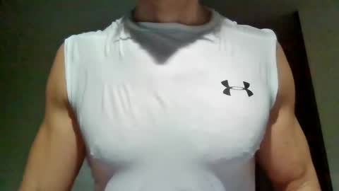 Snapshot of mmuscularman chatting on February 17, 6:20 am mmuscularman online show from February 17, 6:20 am