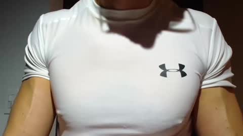 Snapshot of mmuscularman chatting on October 18, 6:16 am mmuscularman online show from October 18, 6:16 am