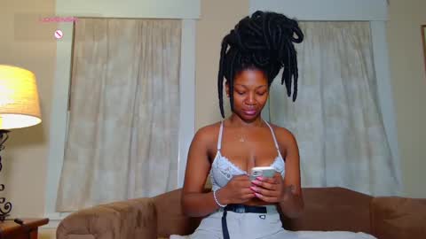 Snapshot of mochamimi chatting on March 2, 11:20 pm Mocha BDAY JAN 13 online show from March 2, 11:20 pm