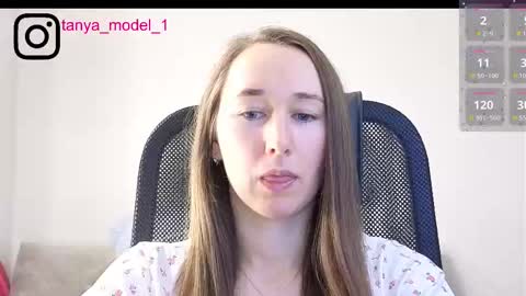 Snapshot of model_10 chatting on November 19, 2:00 am Tatiana online show from November 19, 2:00 am