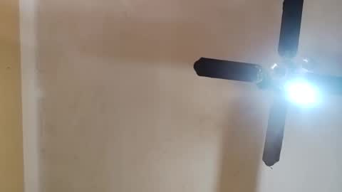 Snapshot of modelo_web18 chatting on October 1, 12:44 pm camilo online show from October 1, 12:44 pm