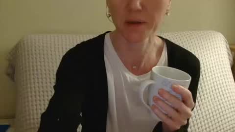 Aurora online show from February 12, 11:22 pm