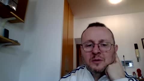 Snapshot of modesto1969 chatting on December 4, 10:35 am modesto1969 online show from December 4, 10:35 am