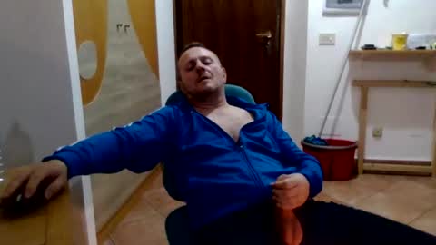 Snapshot of modesto1969 chatting on November 9, 11:03 pm modesto1969 online show from November 9, 11:03 pm