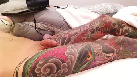 Snapshot of moeron40 chatting on October 25, 4:53 am moeron40 online show from October 25, 4:53 am