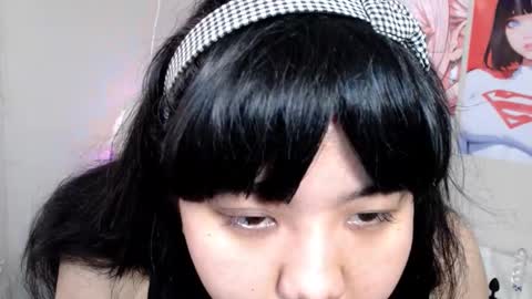 Molly online show from February 4, 6:36 am