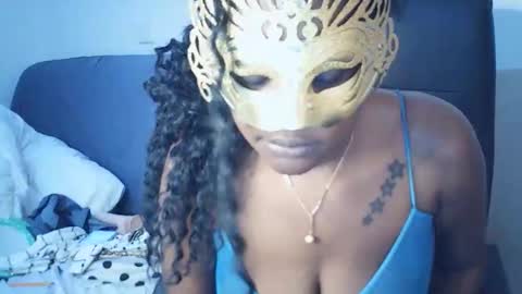 Snapshot of mohlovey chatting on December 18, 11:44 pm mohlovey online show from December 18, 11:44 pm