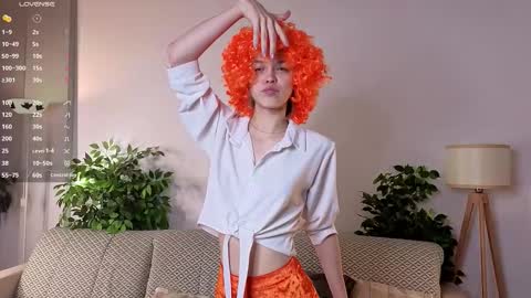 Laura online show from November 28, 11:02 am