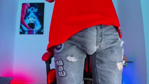 Snapshot of moises_23cm chatting on September 23, 8:56 pm moises_23cm online show from September 23, 8:56 pm