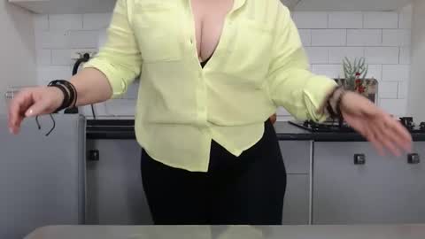 erika online show from February 6, 10:26 am