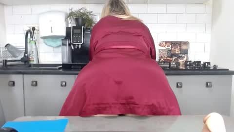 erika online show from March 2, 12:32 pm