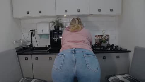 erika online show from September 27, 7:24 am