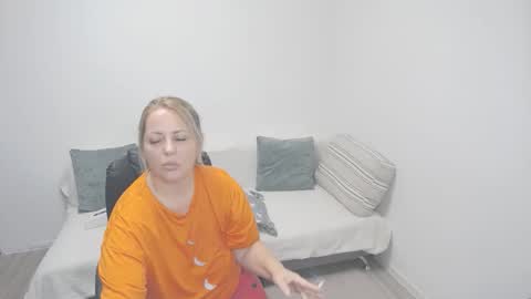 erika online show from October 2, 7:59 am