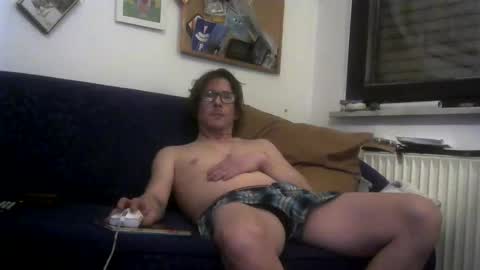 Snapshot of mojoflow39 chatting on November 9, 4:11 am Fr online show from November 9, 4:11 am