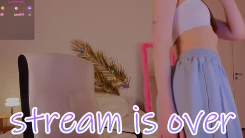 Snapshot of mol1y_kitten chatting on February 23, 2:51 am Molly online show from February 23, 2:51 am