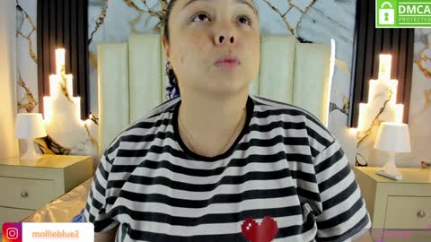 Snapshot of molliebue1 chatting on January 25, 12:05 pm Hey Guys Im Mollie online show from January 25, 12:05 pm