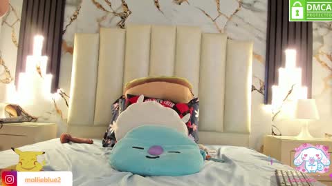 Snapshot of molliebue1 chatting on February 9, 6:26 pm Hey Guys Im Mollie online show from February 9, 6:26 pm