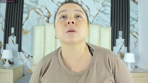 Snapshot of molliebue1 chatting on March 8, 12:09 pm Hey Guys Im Mollie online show from March 8, 12:09 pm