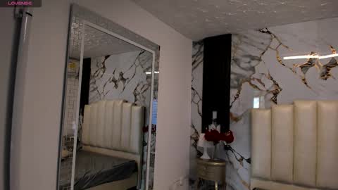 Snapshot of molliebue1 chatting on September 9, 12:05 pm Hey Guys Im Mollie online show from September 9, 12:05 pm