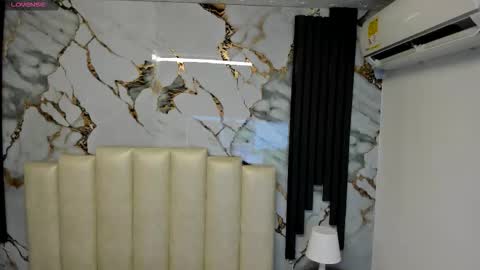 Snapshot of molliebue1 chatting on September 29, 12:21 pm Hey Guys Im Mollie online show from September 29, 12:21 pm