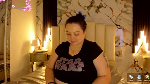 Snapshot of molliebue1 chatting on October 14, 1:56 pm Hey Guys Im Mollie online show from October 14, 1:56 pm