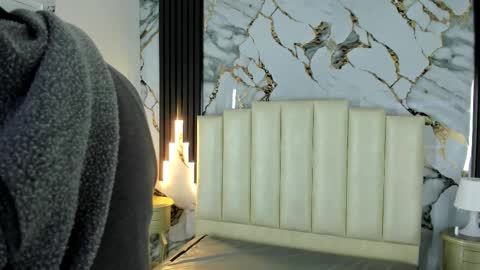 Snapshot of molliebue1 chatting on November 21, 12:26 pm Hey Guys Im Mollie online show from November 21, 12:26 pm