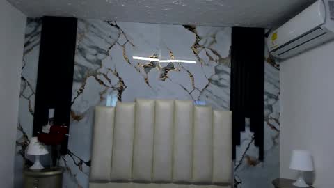 Snapshot of molliebue1 chatting on November 29, 11:57 am Hey Guys Im Mollie online show from November 29, 11:57 am