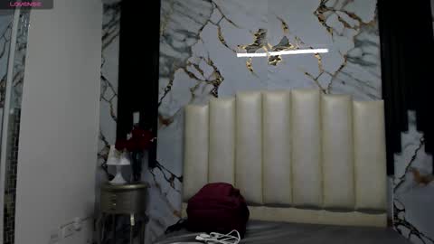 Snapshot of molliebue1 chatting on December 3, 12:25 pm Hey Guys Im Mollie online show from December 3, 12:25 pm