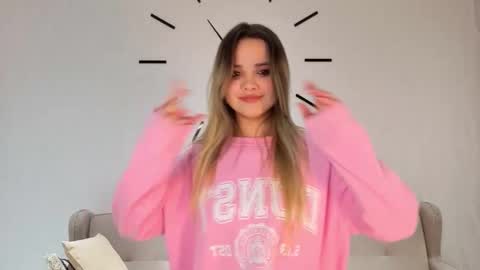 Snapshot of molliedeases chatting on October 28, 6:21 pm Kate online show from October 28, 6:21 pm