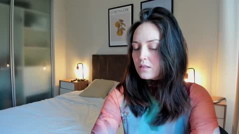   MOLLY   online show from January 31, 4:27 pm