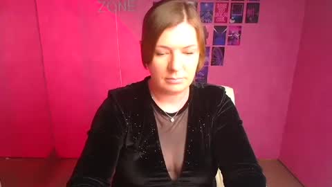 Molly online show from January 11, 1:05 pm