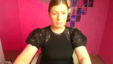 Molly online show from April 7, 11:43 am