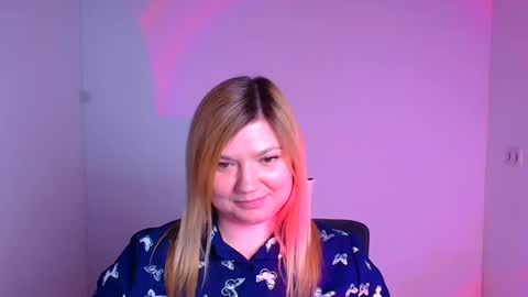 Snapshot of molly_moree chatting on February 7, 3:41 pm Molly online show from February 7, 3:41 pm