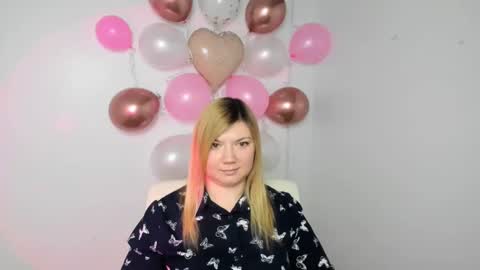 Snapshot of molly_moree chatting on February 11, 4:02 pm Molly online show from February 11, 4:02 pm