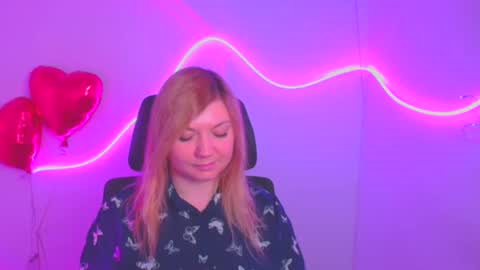 Snapshot of molly_moree chatting on February 27, 9:43 am Molly online show from February 27, 9:43 am