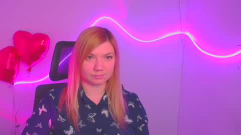 Snapshot of molly_moree chatting on March 5, 12:22 pm Molly online show from March 5, 12:22 pm