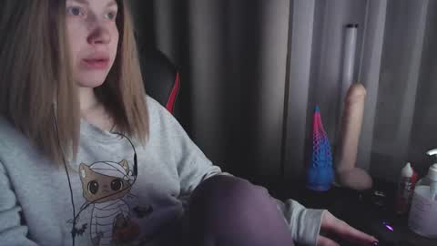 I have new photos come and see with love Molly online show from February 21, 3:01 am