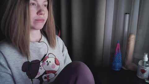 I have new photos come and see with love Molly online show from February 25, 1:41 am