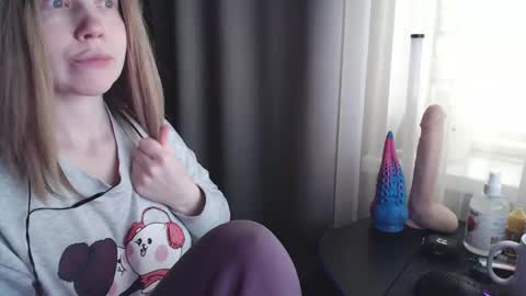 I have new photos come and see with love Molly online show from February 26, 6:15 am